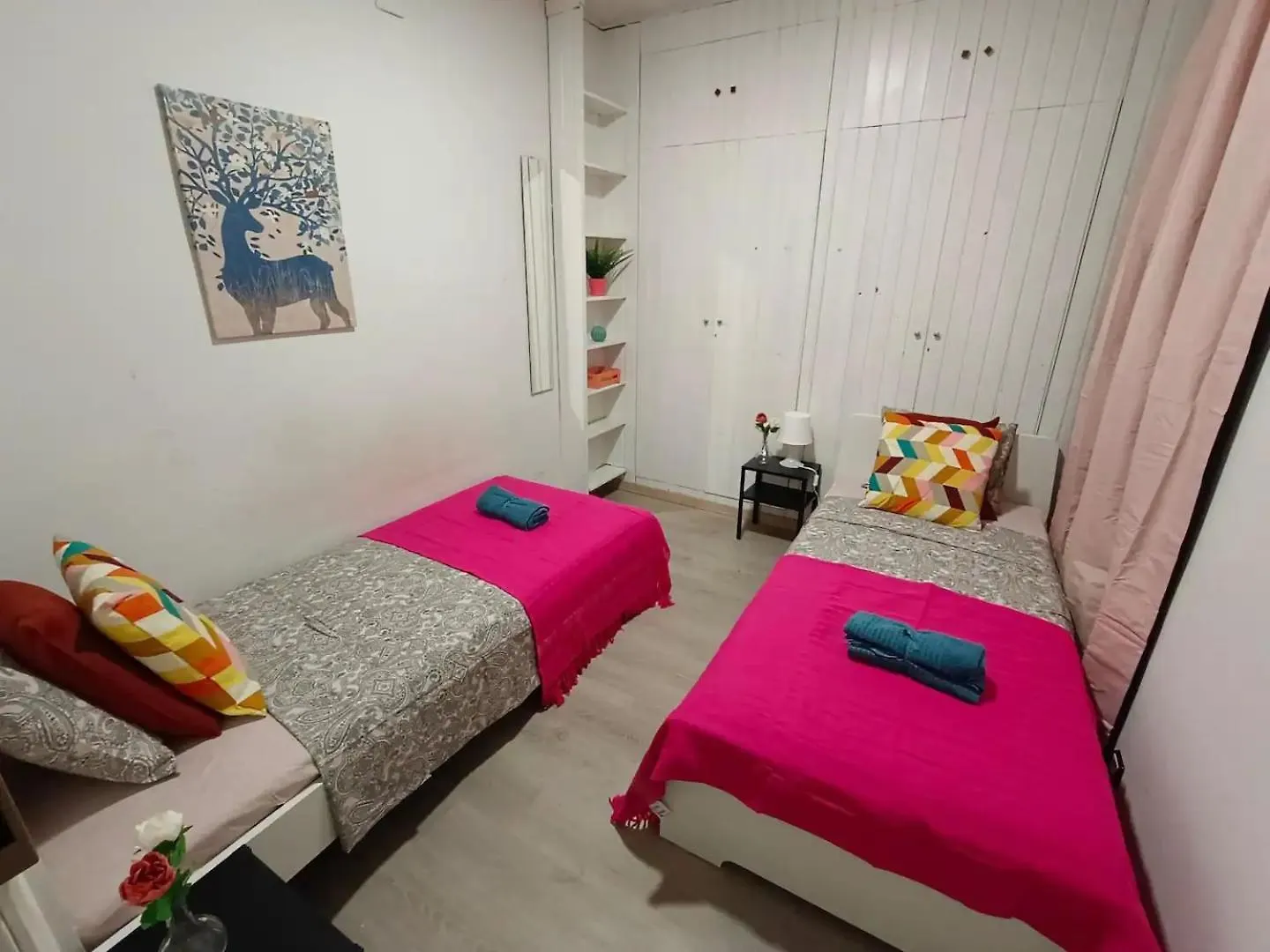 Private Room Heart Eixample Barcelona Hostel